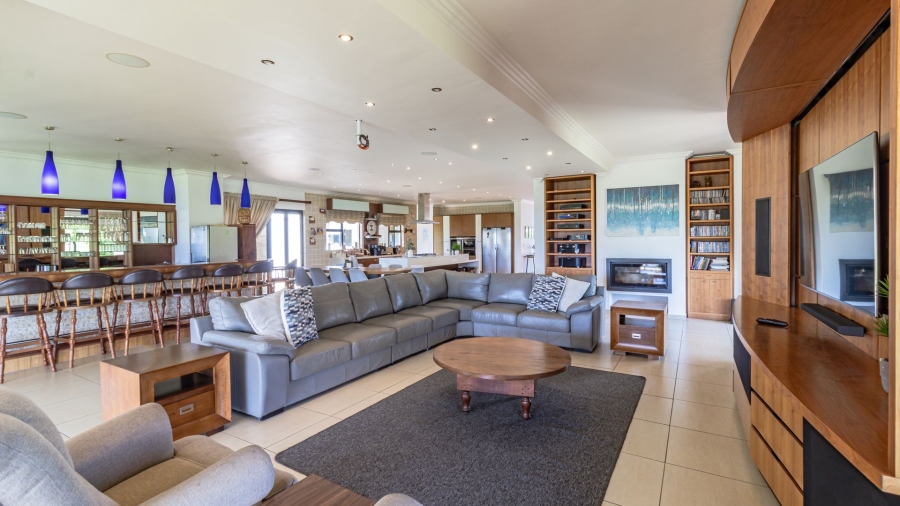 7 Bedroom Property for Sale in Oranjeville Free State